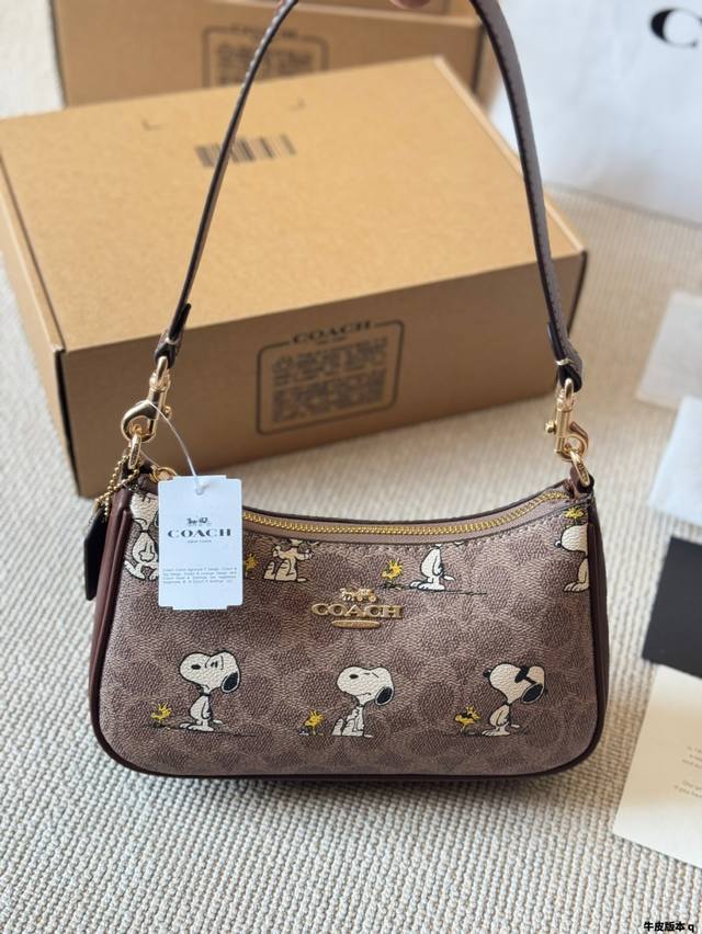 Prada Prada Autumn and Winter Black Padlock Handbag Shoulder Bag Prada's new aut