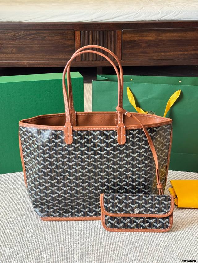 with folding gift box Miumiu Mini Hobo The atmosphere is super full. Recommended