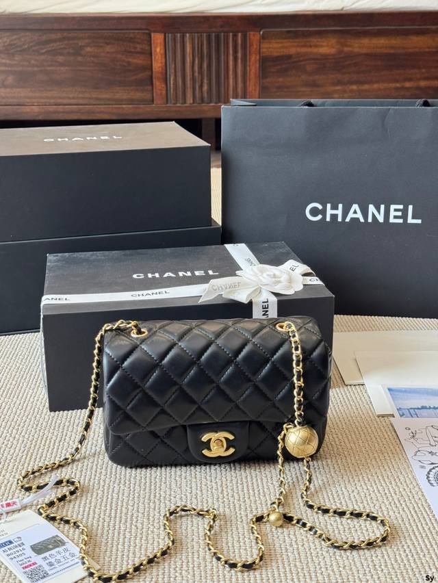 Pure leather large size with folding box Size 20.25 Small size 15.16 Dior Micro