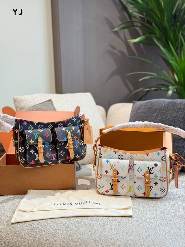 Burberry Size: 30.13 Folding gift box Burberry Tb bag new waist bag High quality