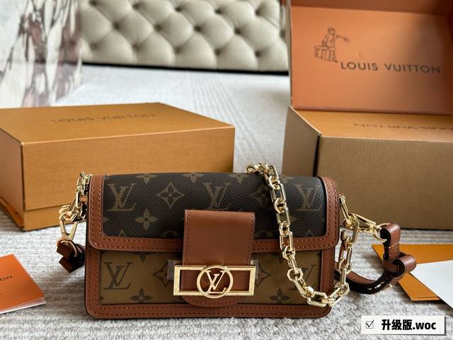 Original cloth with pendant scarf Lv Louis Vuitton | Denim Diane baguette bag Lv