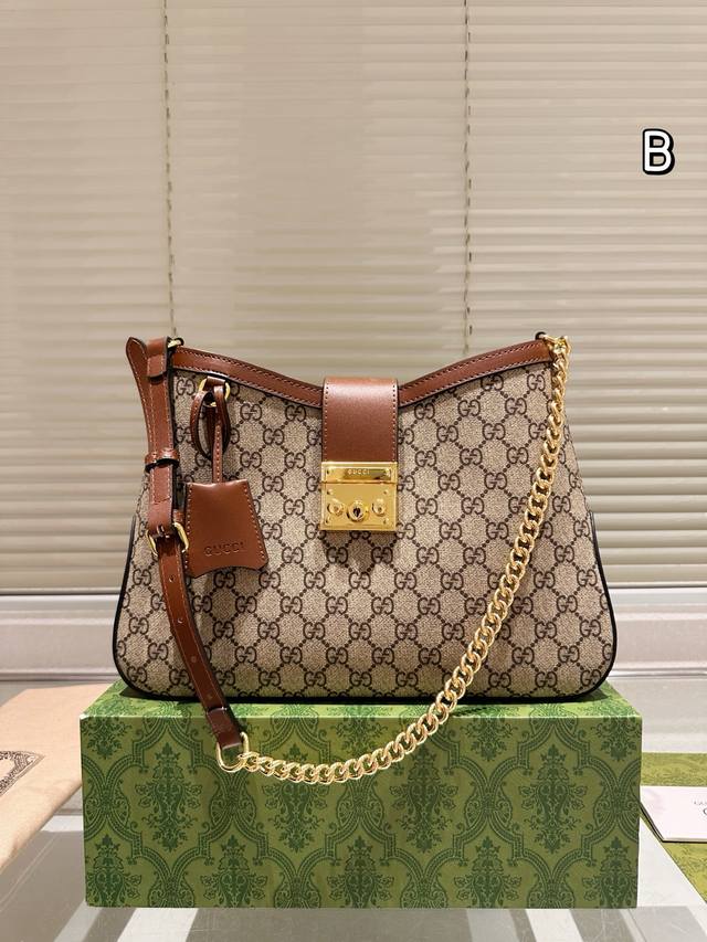 Large and Small The long-awaited Chanel Tote is full of fashion sense and practi