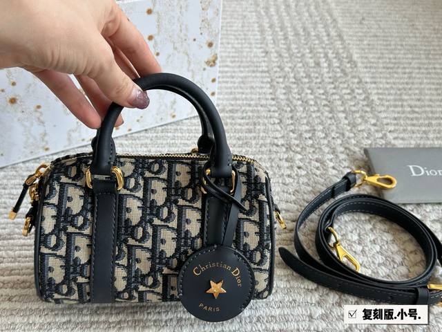 Give little feet the go-anywhere, do-anything power they need with its simple sl