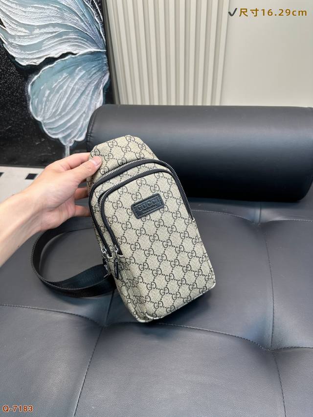 with folding box airplane box Size: 25.20Cm Lv Onthego leather shopping bag has