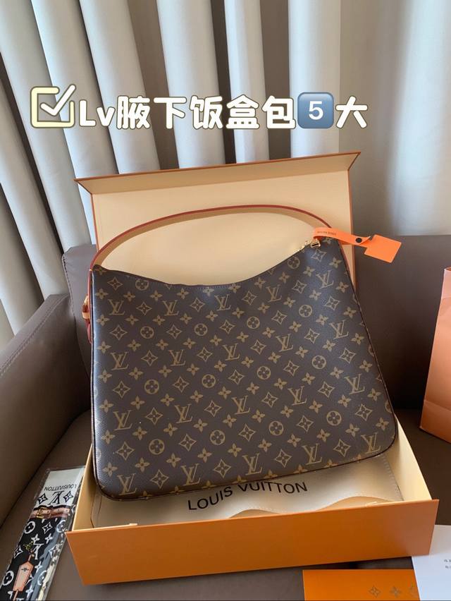 Cowhide version Gg Marmont half-moon bag Guccimarmonto has released another half
