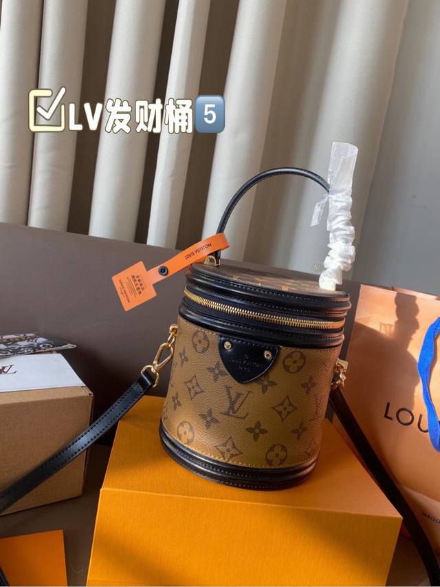 Cowhide version Mini Gucci fully upgraded the counter version quality. The class