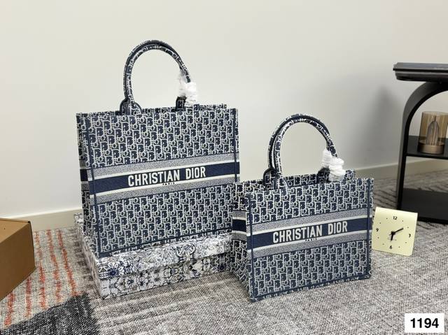 Chanel second-hand denim backpack 32