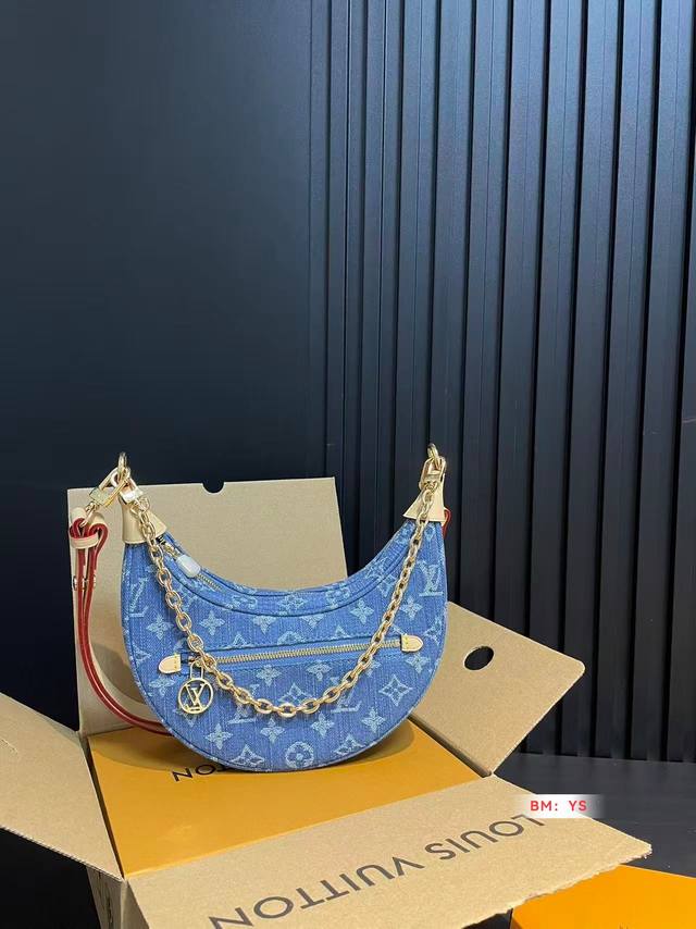 with folding box airplane box Size: 17*12Cm Small Lv Alma shell bag Introverted!