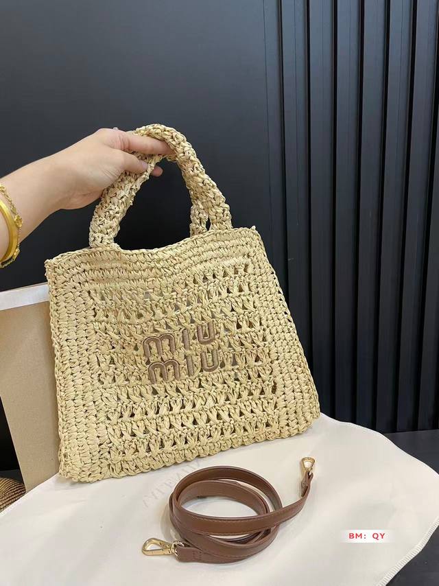 Same price with airplane box Size: 34*26Cm 41*32Cm Lv Onthego shopping bag origi
