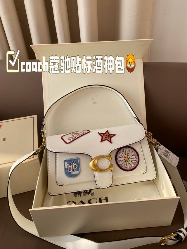 airplane box Coach pillow bag Snoopy joint fashion all-match The capacity is rea