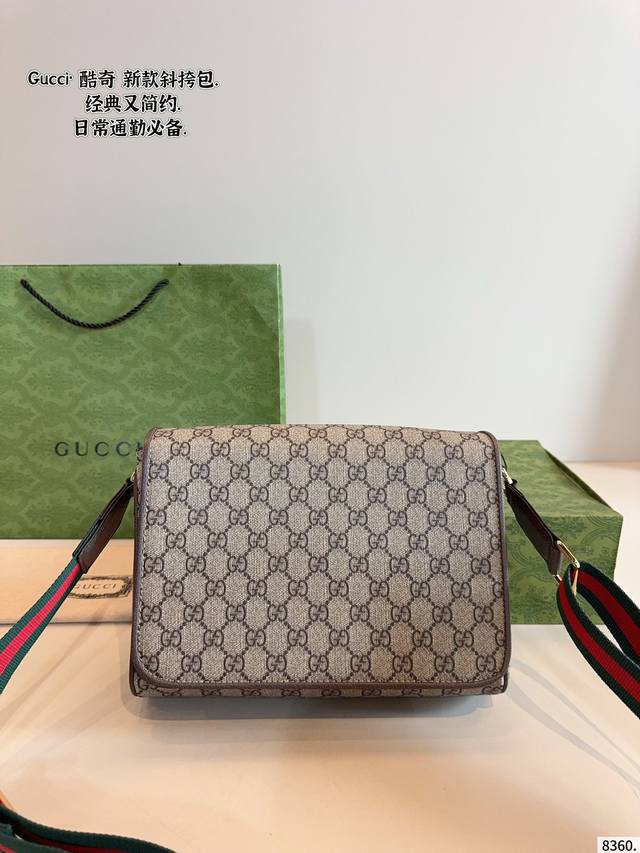 with box Size: 25*16Cm Bur canvas messenger bag Made of cotton blended fabric, s