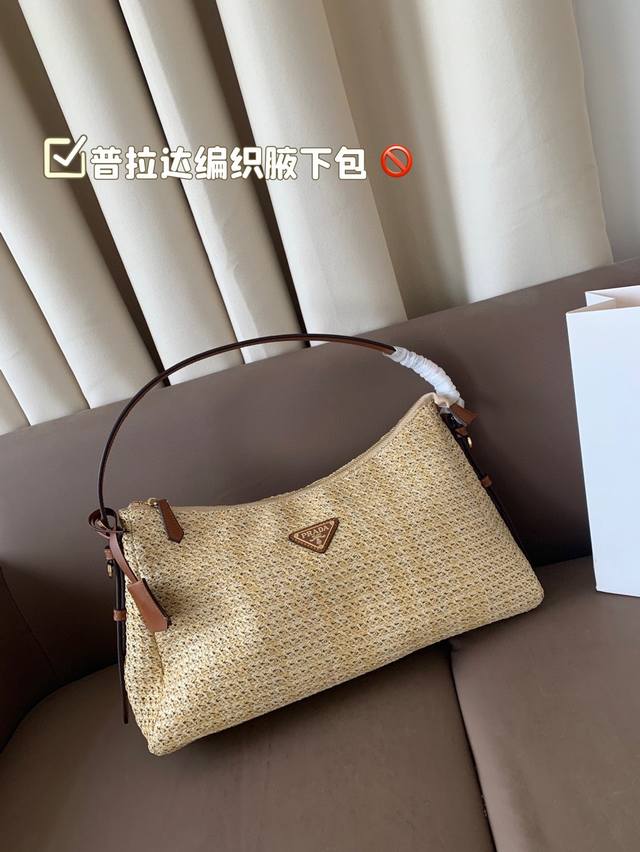 with gift box Hermes Hermes's hot-selling product is coming. It is small, durabl