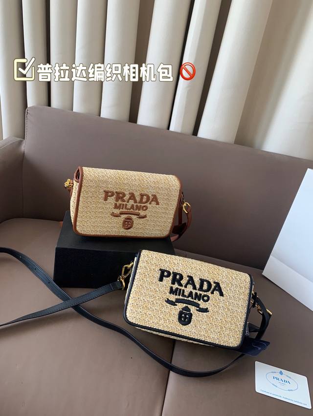 with gift box Hermes wallet It is really delicious and square and super cute Siz