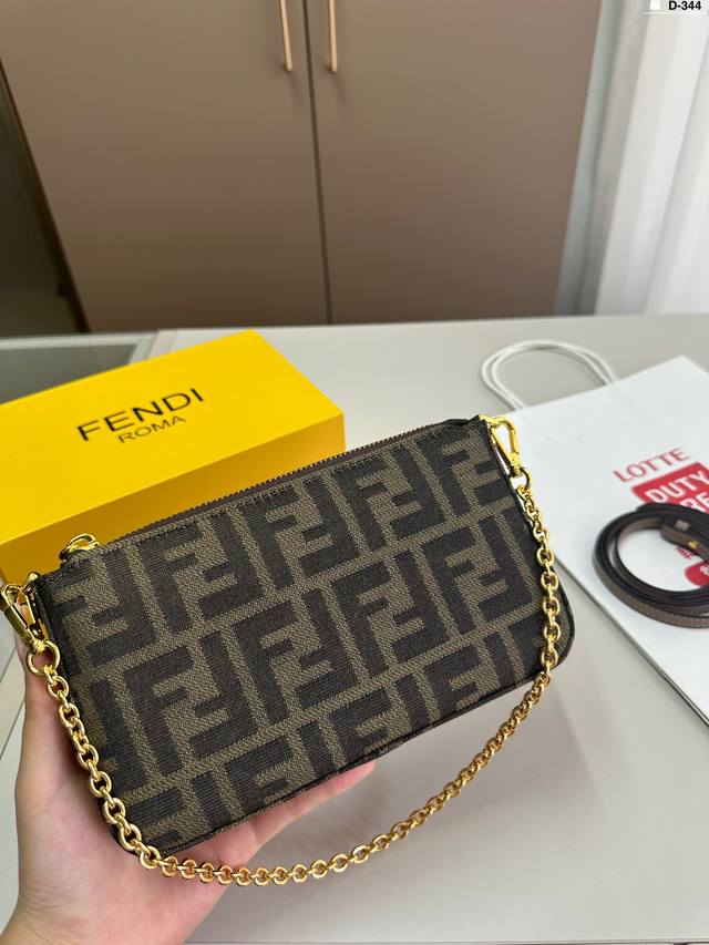 with gift box Miu Miu Pleated Bowling Bag The texture is so beautiful The upper