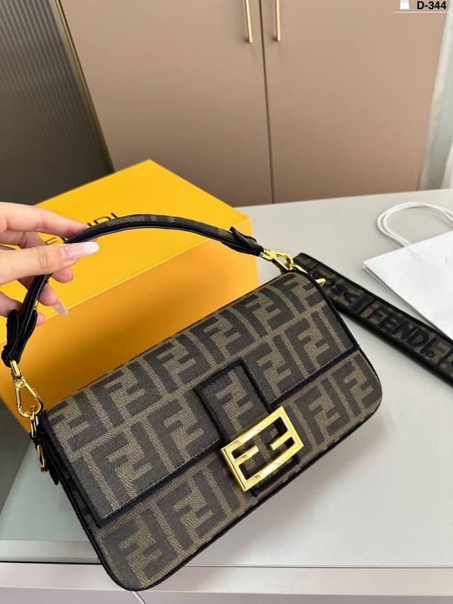 with gift box Celine Arc de Triomphe bowling dumpling bag new product Lisa shoul