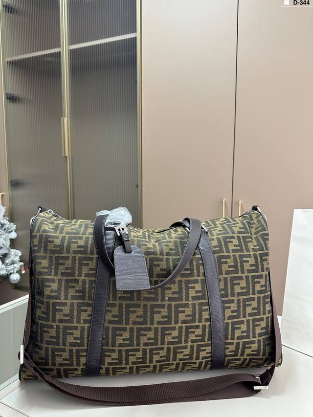 with gift box. Lv Speedy None Pillow Bag This Retiro handbag is made of the icon