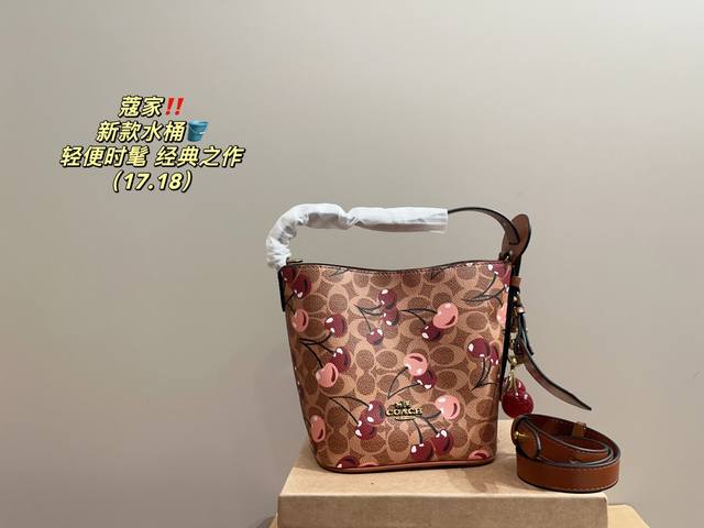 Gift box packaging Lv's new cosmetic bag is really beautiful! It is very small a