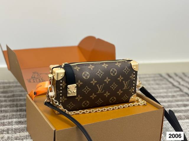 with box Celine Saddle Bag Exquisite bag Fashionable and concave-convex shape si