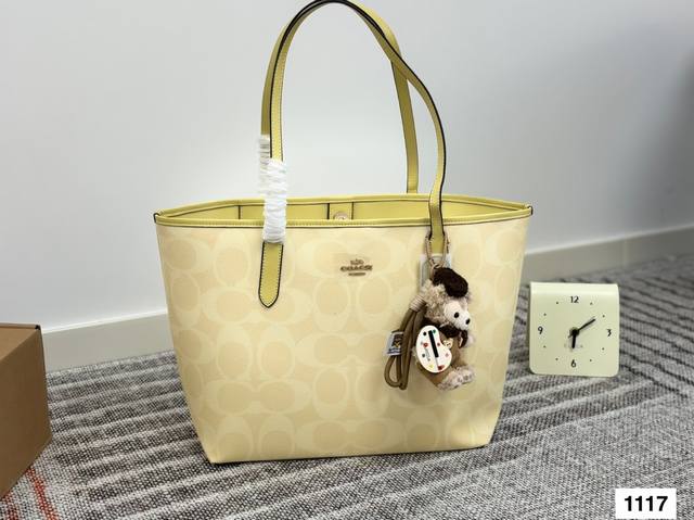 with box This year's Celine Arc de Triomphe series is a must-have, it's so beaut