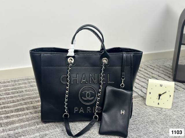 with folding box size 20.15 Bulgari snake head chain bag Cool and elegant The Bu