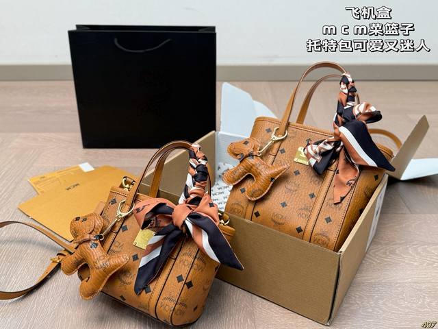with gift box Hermes wallet It is really delicious and square and super cute Siz