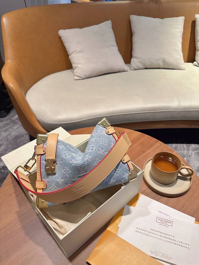 with airplane box Mlb bucket bag This is a perfect bag~ Cost-effective, very ver