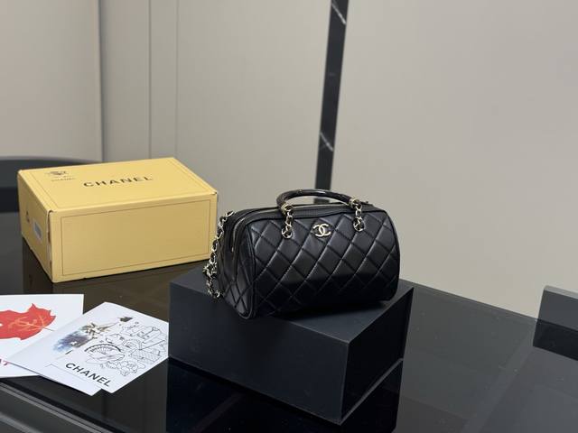 original replica airplane box Lv chessboard large shell bag Lv Louis Vuitton she