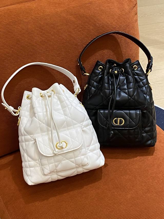 Lv second-hand handbag shoulder crossbody style This bag is really simple The mo