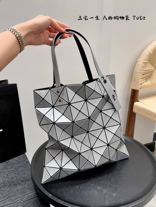 Lv messenger bag Top replica version, a must-have men's bag for trendy men Class
