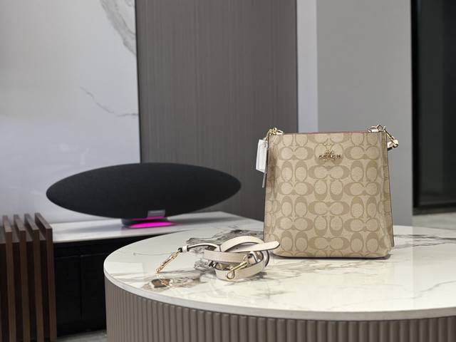 Gift box packaging Upgraded version! This is my favorite bag Lv limited edition