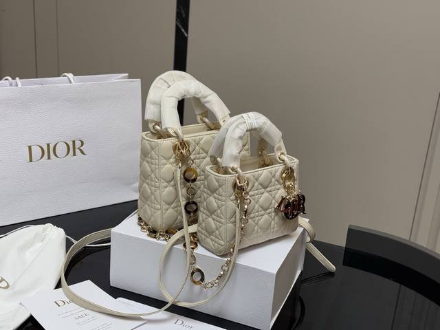 Top-grade original cowhide three-layer New Tabby three-layer Dionysus bag Coach