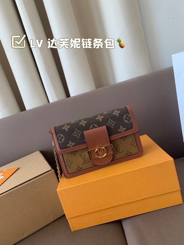 Delivery scarf folding box packaging Hermes Bk30Cm top-grade pure leather, the m
