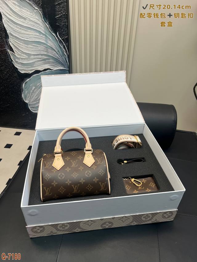 Folding gift box packaging Chanel handbag Lazy and casual and easy to carry Full