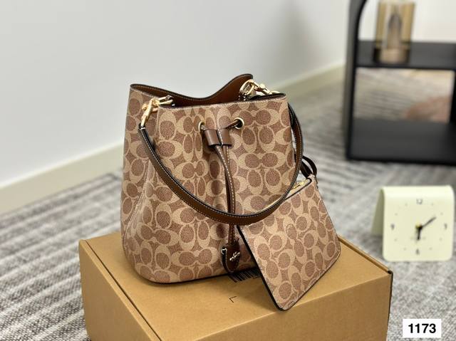 Cowhide version Coach