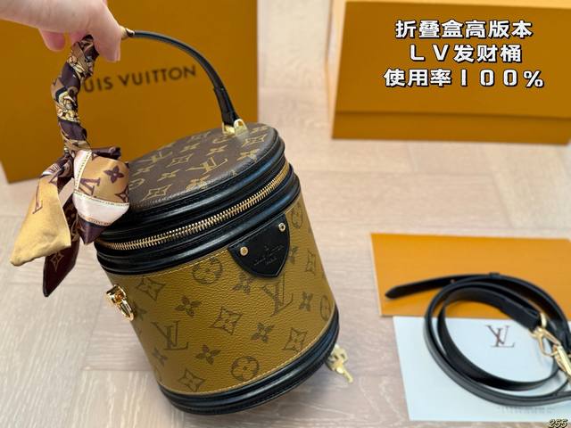 Dior 2025 Early Autumn Fall New Booktote Dior's "love story" with the East, comb