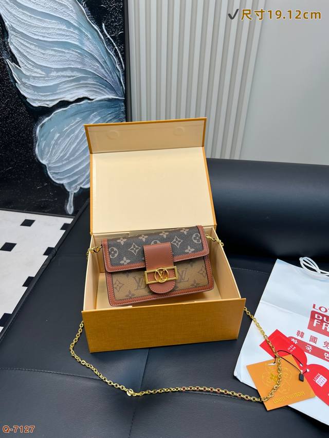 Men +10 Gucci new thick-soled loafers for couples, a big hit in the show, bought