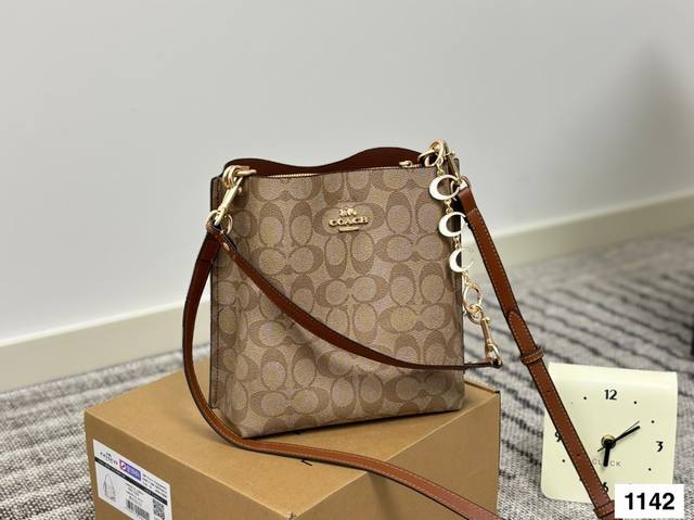 G967 Purchasing level WYSIWYG Jimmycho* Limited Edition Autumn Crystal Shoes Rhi