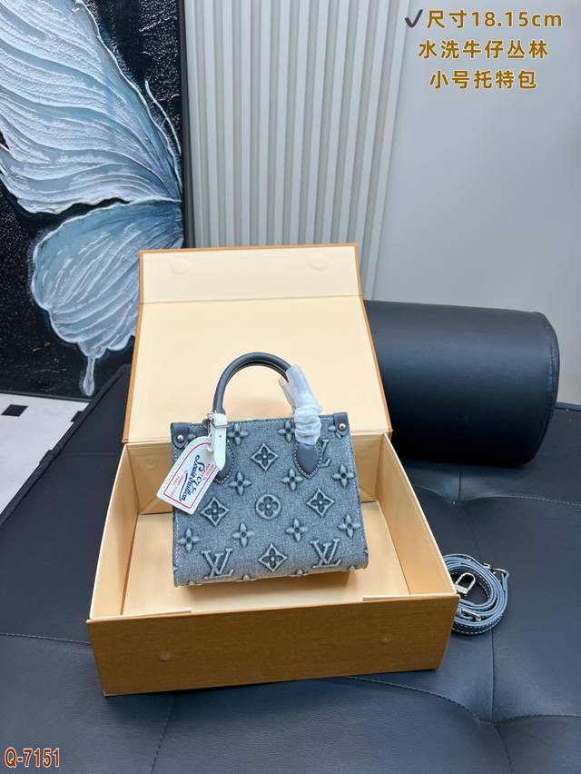 This season's Miumiu women's sandals are love poems for the toes! The original i