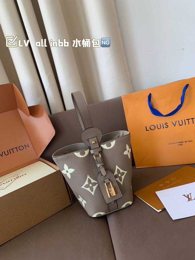 High quality factory! Top quality Miu Miu 25 spring and summer new retro color-b
