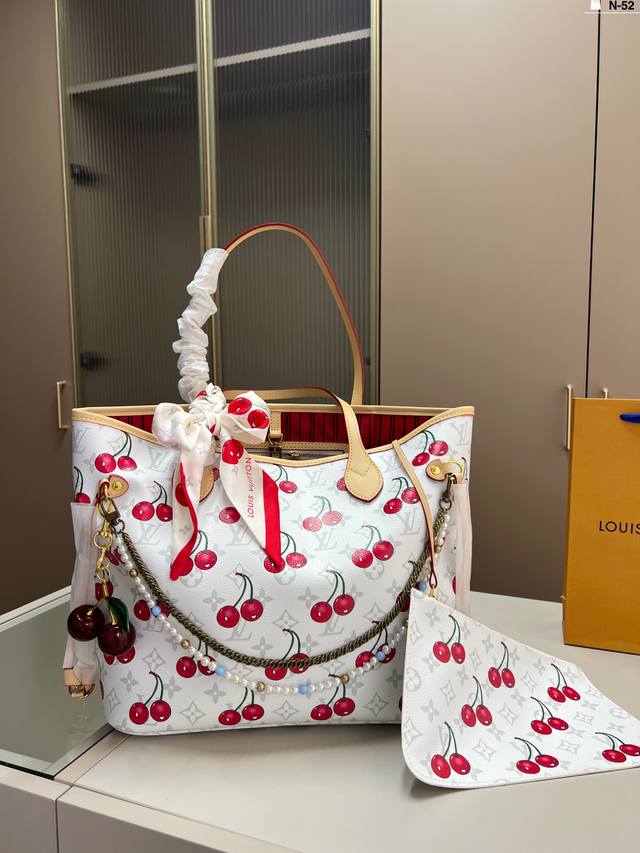 Lv Louis Vuitton 2025 early spring new top version original consistent counter m