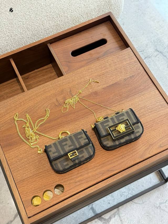 factory price P, new Louis Vuitton Lv model, classic denim upper, sheepskin lini