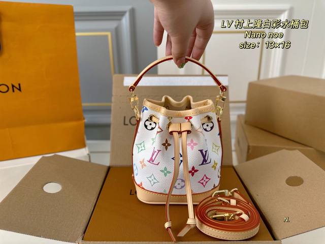 Gucci 2025 Early Spring Series Gg Classic Monochrome Fabric Beach Sandals are ma