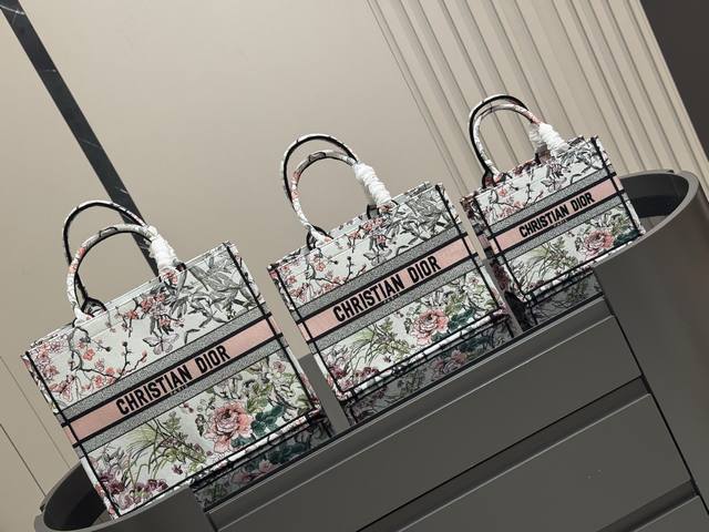 Miu Mi* Chelsea shoes Sweet and cool rich girl feeling Really comfortable retro