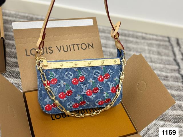 Factory Price Pp: High Quality Lv Chubby Sexy Slippers Louis Vuitton Lv 25Ss Ear