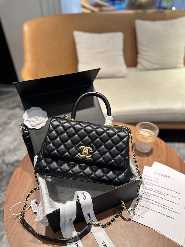 Full poison packaging: one poison card, one poison buckle, one pair of handbags,