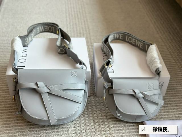 Miumiu official website counter simultaneous sale, original single hot product,