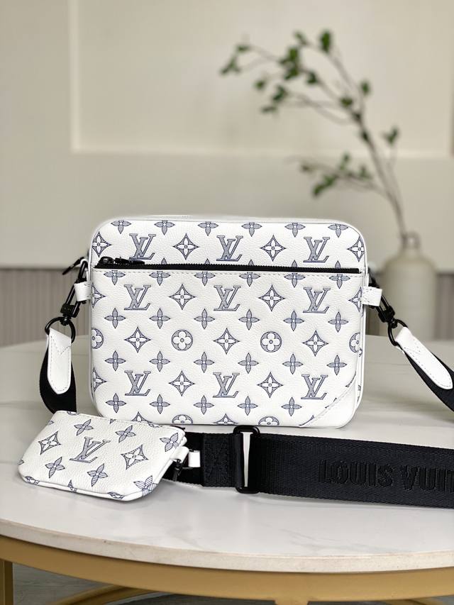 Big Sale Brand new bag not returnable 24754 White leather 25 X 18.5 X 7 cm Lengt