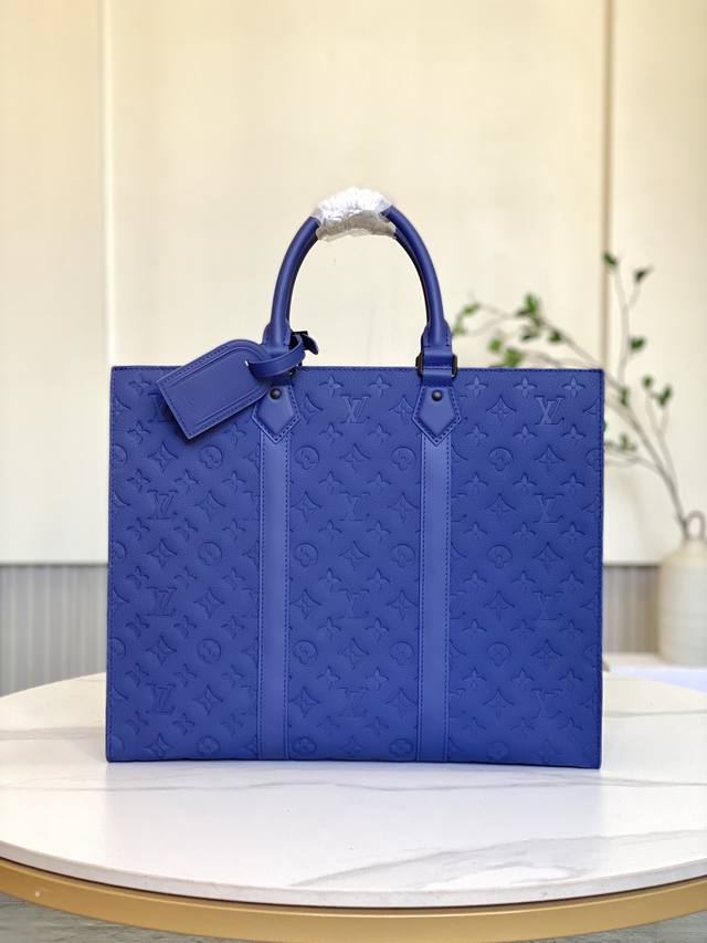 Big Sale New Bag No Returns 11 Blue Embossed Leather 41 X 33 X 14 cm Length X He