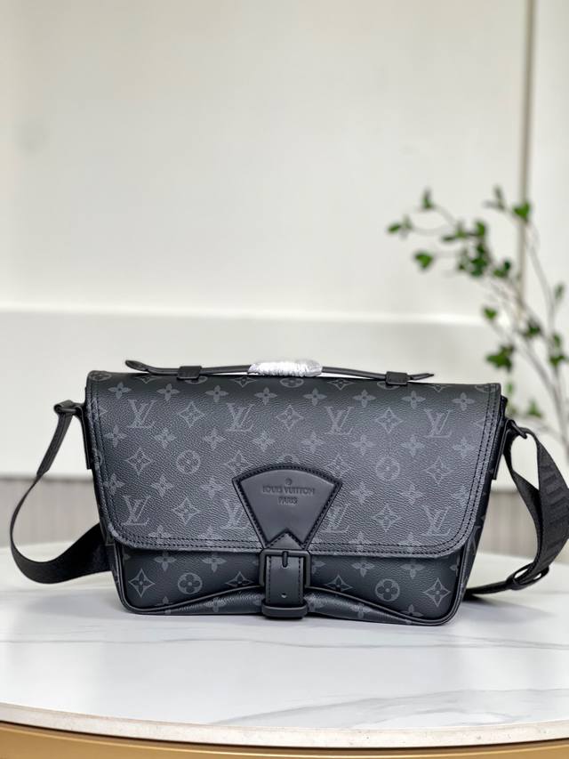 Big special price New bag not returnable Style number 46685 Black flower