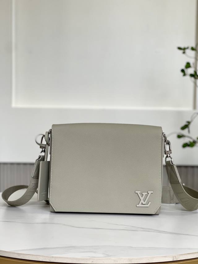 Big Sale New Bag No Returns 22505 28 X 24 X 10 cm Length X Height X Width Cow le
